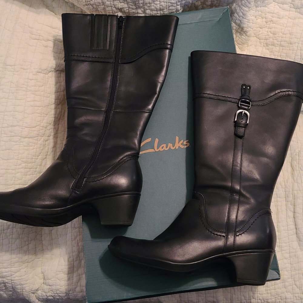 CLARKS INGALLS VICKY2, TALL WIDE-CALF BLACK LEATHER BOOT, SZ 9.5